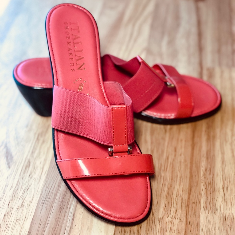 Italian Shoemakers size 8 wedge sandal coral pink